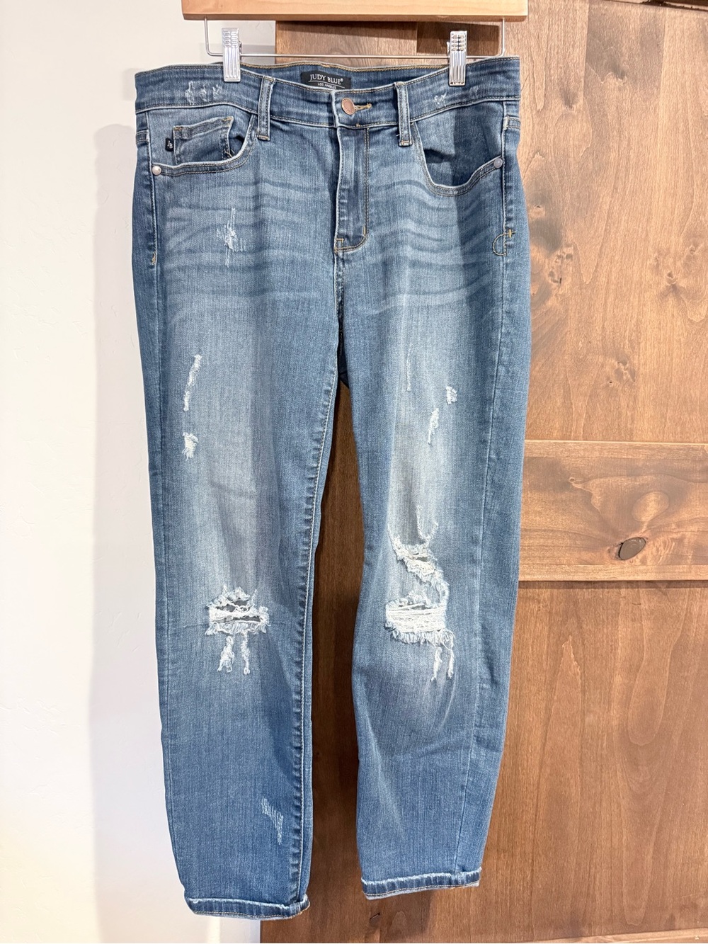 Judy Blue Light Blue Distressed Boyfriend Jeans ~ Size 31/13